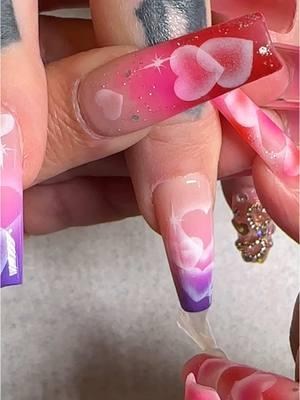 💗🤍💜 #airbrush #airbrushnails #airbrushart #nails #nailinspo #nailart #ombrenails #vdaynails #valentine #gelx #gelxnails 