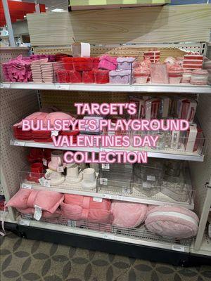 This by far has been my favorite Collection @target Has ever done for Valentines Day! Everything is so adorable & as always $1-$5 ! 💕 . . . . #targetfinds #ValentinesDay #shopwithme #valentinesdayattarget #newattarget #bullseyesplayground #valentinesdaycollection #valentinesdaydecoration #targetmusthaves #targetrun 