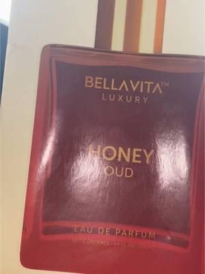 Bold. Sweet. Unforgettable 😍…. #H#HoneyOudB#BellavitaLuxuryluxuryfragrance #LuxuryFragrance #unforgettablearoma 