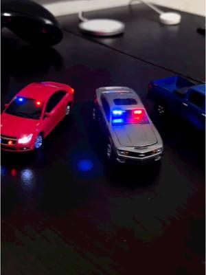 Hawaii Five-0 police cars with working LED lights 1/64 #police #cops #diecast #hawaiifive0 