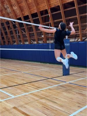 Intentional reps swinging cross and line on the pins‼️ Notice the same fast step close and hip rotation for all swings with the shoulders and hand finishing where they want the ball to go💪 Finished with some live reps to put it all together and work against a blocker⚡️ #volleyball #vb #volleyballworld #vball #volleyballdrills #volleyballcoach #volleyballtips #volleyballtraining #outsidehitter #pinhitter #oppositehitter #middleblocker 