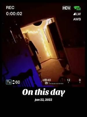 Slenderman cometh #onthisday #creepypasta #darktiktok #horror #allthingsweird #deeptiktok #darktiktok #slenderman #slenderverse 