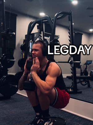 If you want some insane quads, try these popular exercises! 🦿🦵🏼#creatorsearchinsights #explorepage #trending #fyp #tiktokgym #leggains #glutes #legsfordays #nopainnogain #workoutroutine #squats #GymTok #workoutplan #GymLife 