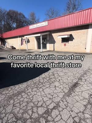 Come thrift with me at my favorite local thrift store #thrift #thrifted #thrifting #thriftstore #thriftshop #comethriftwithme 