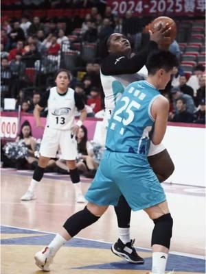 Super big baby #basketball #foryou #tiktok #wcba #TaylarShannonBanks #liuyutong #刘禹彤 #bigbaby 