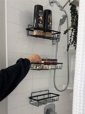 convierte tu apartamento en un hogar!  #ShowerOrganization #BathroomEssentials #DeclutterYourSpace