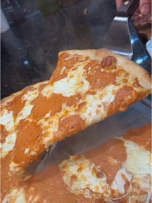 A perfect VODKA SAUCE PIZZA from @Nuovo York Pizza in NYC’s East Village! 🍕🔥🤤 Who’s hungry?? #DEVOURPOWER #fyp #foryou #foodtiktok #pizza #vodkasauce #pizzanyc #nycpizza #newyorkcity #vodkapizza #newyorkcitypizza #nuovoyorkpizza #eastvillage #cheesy #cheese #pizzamaking #cooking #Recipe #italian #italianfood 