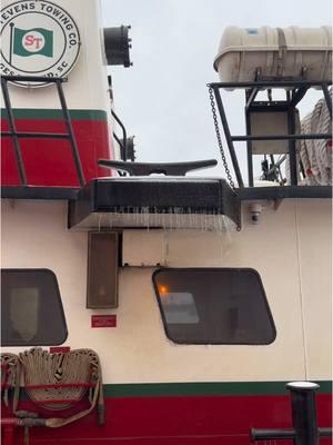 First snow in Sourh Carolina! Being from Colorado this snow isn’t anything… but they are not prepared or use to it here! Everything is shut down #tugboat #towing #tradielady #bluecollar #snow #charlestonsc #firstsnow #south #workboat #riverrat #femalecaptain #deckhandskillz #deckhand #fleet #tuglife #tink #northsea #ship #alaska #fishinglife #fishingboat #iceboat #dredgelife #merchantmarine #merchantseaman 