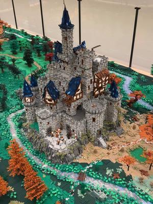 This massive Castle & Village creation was on display at the Caixa de Brinquedos in Paredes de Coura. I got to tour the Toy Box during Paredes de Coura Fan Weekend in June 2024.  #NeedMoBricks #LEGO #Castle #PDCFW2024 #ParedesDeCoura2024 #ToyBox #LEGOCastle #AFOLCommunity #AFOL