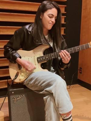 Unbox, plug in and jam out with @ms_tomwhite and the Mustang GTX 100. Save up to 20% off gear in our winter sale at the 🔗 in bio. #Fender #FenderGuitars