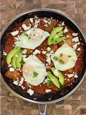 Would you eat this for breakfast? #cooking #Recipe #food #breakfast #chilaquiles #foryoupage #fyp 