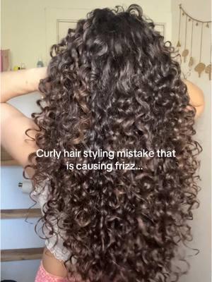 Try styling on soaking wet hair and damp hair and see what you prefer, but it should be even! I usually have to rewet my hair after getting out of the shower #curlyhair #curlyhairstylingtips #frizzycurls #frizzyhair #curlyhairroutine #CapCut 