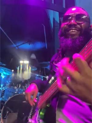 I go live Sundays at 9:30am EST & 11:30am EST. If you join, help me with my mix (tell me what’s too loud or not loud enough). Love y’all🤟🏾 #Fender #FenderJazzBass #PlayerPlus #Bass #BassPlayer #Church #ChurchBand #Music #Musician 