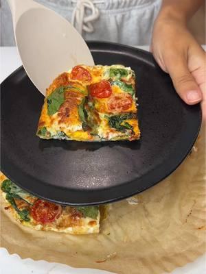 Air fryer frittata 🍳🍅  350° F for 10-12 min  #EasyRecipe #gabrielacampos #asmr #asmrcooking #amazonfinds #Recipe #Receta #easybreakfast #amazonkitchen #frittata #amazonmusthaves #amazonfavorites 