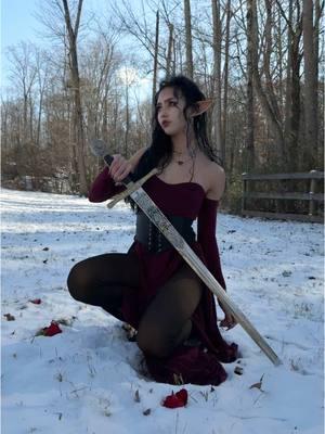 it was COLD #fakesword #elfgirl #elfwarrior #swordtok #notdangerous #renaissance #wlw 