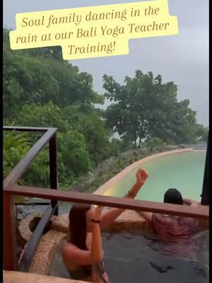 POV: you and your soul family dancing in the rain in the jungles of Bali! Doesn’t get much better than that 🌺💗🌺 #danceintherain #bali #yogateachertraining #bumicinta #schoolyogainstitute #soulfamily💚 #baliyogateachertraining #oceanview 