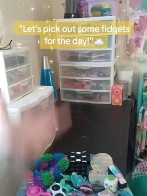 "Let's pick out some fidgets for the morning/day!"⛅️🤗#fidgets  #fidgetsfortheday #DailyRoutine  #dailyfidgetroutine #routine #morningroutineaesthetic #stressrelieftherapy #morning  #morningroutine #fidgetroutine #fidgetsforthemorning #asmr  #fidgetcreator #fidgetcollector #decompressiontoys #adhd #adhdtoys #adhdinwomen #pacificparadiseprints #3d #keybordfidget #fidgetcube #magneticfidget #fidgetslider  #popitpetsseason2 #popit #chuckleandroar #popitpets #minipopit #minifidgettoys #fatbraintoys #simpldimpl #lildimpl #tanglecreations #tanglefidgettoy #tangle #needohball #needoh #putty #anxietyrelief #stressrelieftoys 