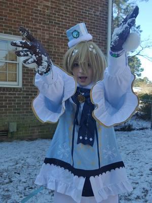 it's so cold and I didn't save any audios beforehand so this is the only ssws video for now. gomen ❄️ #ensemblestars #enstars #enstarsbranco #airashiratori #airashiratoricosplay #brancocosplay #ensemblestarscosplay #enstarscosplay #branco #sweetsweetwhitesong #wintercosplay #snow #snowcosplay #alkaloid 