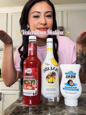 Galentines drink idea ☺️ #valentinesdrink #fyp #galentinesday #fypシ #malibu #tipsytina #latina #mixdrinks #ValentinesDay #paratii #foryoupage 