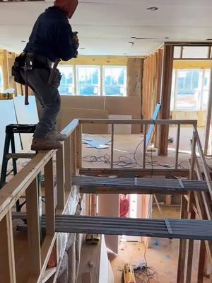 Ustedes se atreverían? 🥶😱🔥🌪️#tornadosdrywall #nasvhille #drywallfinisher #drywaller #drywalllife #tennessee 