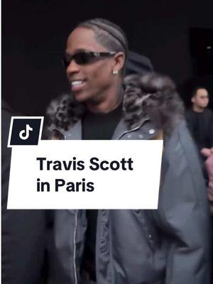 #TravisScott (padre de los hijos de @Kylie Jenner) llegando al desfile de #LouisVuitton en París! Con la tendencia de las  👜 o mochilas 🎒 en los hombres!  #jomarigoyso #paris #semanadelamoda #ParisFashionWeek #LouisVuitto #coleccion #looks #fashion #men #trendy