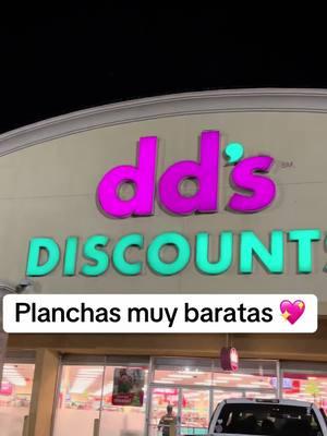 Planchas muy baratas 💖 #dds #ddsdiscounts #planchas #planchasdecabello #compras #shopping #barato #greenscreen #foryourpage #contenido 