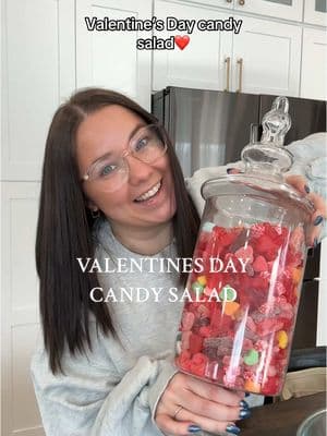 Is it even a candy salad if we dont spill some?🥰 #candysalad #candysalad🍭 #ValentinesDay #candy #valentinesday2025 @Nerds Candy @Swedish Fish @Sour Patch Kids 