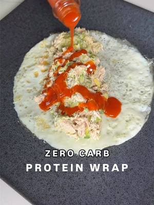 Got 7 minutes? #liwcarblunch #lowcarbmeal #ketorecipes #proteinrecipe #eggwrap #tuna 