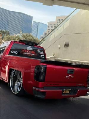 💿 #lamamawhiski #mamawhiski #chevy #silverado #singlecab #dropped #droppedtrucks #loweredtrucks #suelomob #suelo #butterflydoors #lambodoors #noquemacuh #tacuache #trokiando #mamalona #troka #fyp #foryoupage #lowtrucks #trokasbajitas #trokastumbadas 