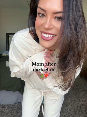 Love yall! 😚🍃❤️ #MomsofTikTok #momafterdark @The Mom After Dark @SimplySeanna #motherhood 