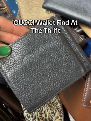 Do you think this is authentic? The serial code begins with 739477. 🙌🏽 #thriftedgucci #gucciwallet #jumbogg #moneyclip #wallet #thriftscore #luxuryatthethrift #luxurywallet #gucci #gg #secondhand #seconhandluxury #thrifthaul #thriftwithme #fyp #thriftfind #bifoldwallet 