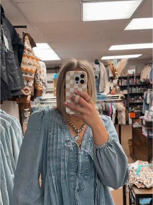 Shop this cute denim romper at pricklysweet.com 🩵 perfect for a concert outfit. #westernboutique #westernfashion #westernwear #denim #denimromper #romper #concertoutfit #concertootd #westernoutfit 