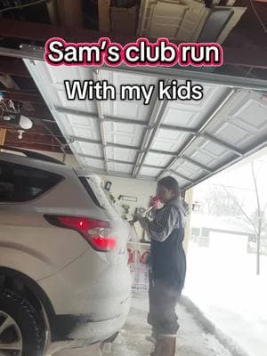 The real feel this week has been -11 & -20°F… plz make it stop 🙃😂 #motherhood #momlife #snowday #snowstorm #snow #sahms #michigan #samsclub #independentwoman 