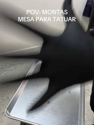 Así se monta una mesa para tatuar! 🔥 ingresa al link en mi bio y aprende  a tatuar gratis ❤️‍🔥 #tattooartist #tattooapprentice #tatuador #tattoolife #howtotattoo 