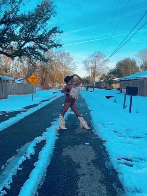 BUCKIN!❄️🤎 My roots are deep, being a southern girl is heat🔥 *This was really a challenge in this weather🤣 #fyp #trending #beyoncebowl #buckinchallenge #cowboycarter #beyoncechallenge #beyonce #beybowl 