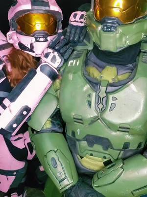 Woof  #gamertok #masterchief #couplecosplay #spartan416 #spartan117 #haloinfinite @The Lord of Luck 