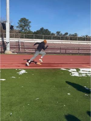 normal day in texas #trackandfield #sprinting #blockstart #fast 