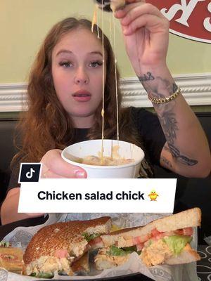 It’s giving healthy Panera bread 💁🏼‍♀️ #fyp #foryoupage #eatingshow #trending #literallyliana #foodreview #eating #mukbang #viral #chicken #chickensaladchick #soup #lunch #lunchtime 