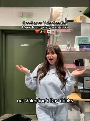 V day drink names NEEDED!!🍓🥤💌✨ Make Valentine’s Day dirty sodas with me!!!✨🥤🍓 #sodashop #dirtysoda #ValentinesDay #vday #sodashopwa #dirtysoda #dirtysodarecipe #sodashopowner 