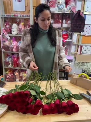 25 Red Roses W/  Baby’s Breathe 🌹                                  #redrose #roses #fyp #flowers #wrapping #florist #flowerstagram #flowersofinstagram #floralwrap #share #reshare #usa #bouquet #rosas #dayton 