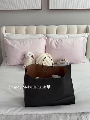 Finally went to brandy again!!🤭🤭#haul #brandymelville #cleangirl #haultok #fyp #hauls #itgirl #clothes #cuteclothes #pintrestgirl #biancasfashun #roominspo #brandyclothes 