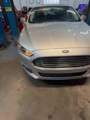 Cómo es posible que se haya roto esta dirección electrónica de este Ford Fusion #meccanico #herramientas #electronicaautomotriz #taller #mechanic #diagnostico #mechaniclife🙋‍♂️🙏🔧🚘⚠️ #taller #mechanic #diagnostico #mechaniclife🙋‍♂️🙏🔧🚘⚠️ #tools 