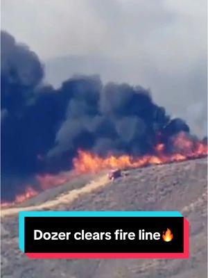 The #HughesFire has burned thousands of acres in the #Castaic area and more than 30,000 have been forced to evacuate. FOX 11’s Stu Mundel  captured a dozer clearing a fire line from up in #SkyFOX.  #fire #lafires #cafires #breakingnews 