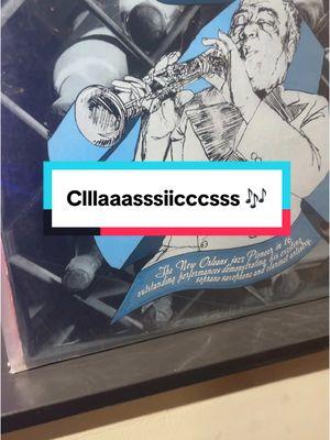 When the last time yall heard a vinyl record player? 🎶 🎵  #lilliepadd #__reallylillie #fyp #fypシ #fypage #fypage #fypシ゚viral #opulenceeffect #seafoodspot #recordplayer #classics #jazz #1920s #1930s #1940s #1950s #vinylrecords 