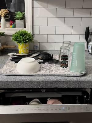 Kitchen sink reset #kitchenreset #dishwasherreset #asmrsounds #dishwasher #dishwasherpods #dishwashertablets #dirtydishes #cleanwithme #cleantiktok #cleansink