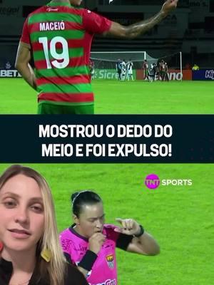 Olha que bizarro 🤣🟥 #expulsao #dedodomeio #vermelho #var #arbitragem #futebol #tiktokesportes #paulista #portuguesa #maceio #pontepreta #fy 