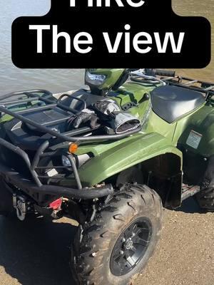 I like the view of the snow in Georgia it sure is a beautiful thing !! #creatorsearchinsights #iliketheview #atv #atvriding #4wheeler #snow #thebluff #views #beautiful #godscreation #fypシ゚viral #snowtiktok 