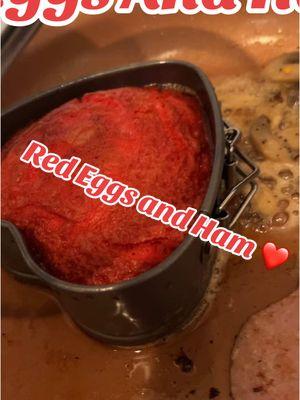 Valentine’s Breakfast “red eggs and ham sandwich with sautéed mushrooms #redeggsandham #valentinesdaybreakfast #valentinesdayfood #breakfastideas #breakfastrecipes #recipes #Recipe #heartbreakfast #cooking #cookin #lovecooking 