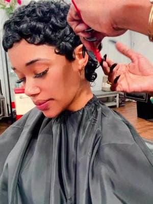 #twinsunisexsalontheglambar #90shairstylesblackgirls #pixiehaircut #shorthairstylesforblackwomen #brooklynhairstylist #brooklynsalon 