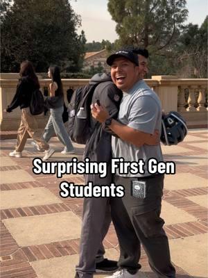 We had such an amazing time surprising some First Gen College Students at UCLA today! They all took a chance in testing their Spanish and in the end they walked away with a little something to help them this quarter! As a small business it is our mission to give back as much as we get and this year we are going all out! Stay tuned for the full interviews coming soon 🥳💚 #firstgeneration #yosabo #firstgen #latinos #growingup #collegelife #spanish #collegegotmelike  